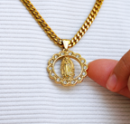 Dije Virgen Piedras